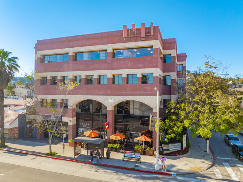 15060 Ventura Blvd, Sherman Oaks, CA en alquiler - Foto del edificio - Imagen 2 de 9