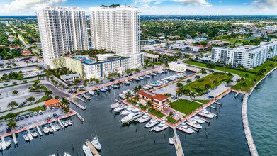 220 Lake Shore Dr, Lake Park, FL en alquiler Foto del edificio- Imagen 1 de 4