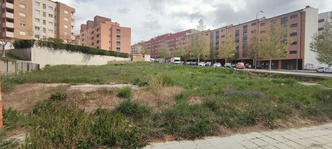 Más detalles de Avenida de los Derechos Humanos, 8, Ávila - Terreno en alquiler
