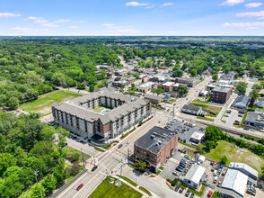 160 Washington St., Oswego, IL en alquiler Foto del edificio- Imagen 2 de 39