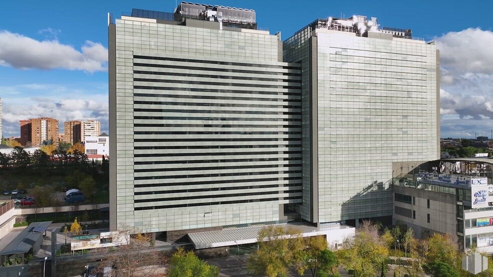 Calle de Serrano Galvache, 26, Madrid, Madrid en alquiler - Vídeo de anuncio comercial - Imagen 2 de 22