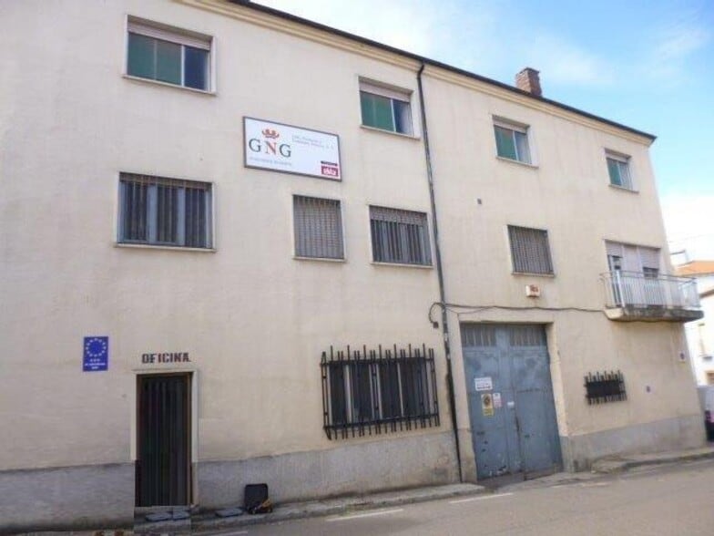 Nave en Ledrada en venta - Foto del edificio - Imagen 2 de 16