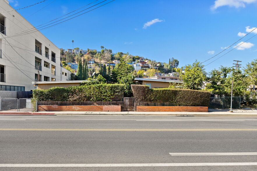 2413 Griffith Park Blvd, Los Angeles, CA en venta - Foto del edificio - Imagen 3 de 25