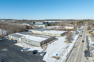 South Street, Plainville, MA - VISTA AÉREA  vista de mapa