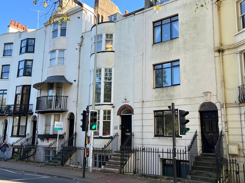 23 Grand Parade, Brighton en alquiler - Foto del edificio - Imagen 2 de 8
