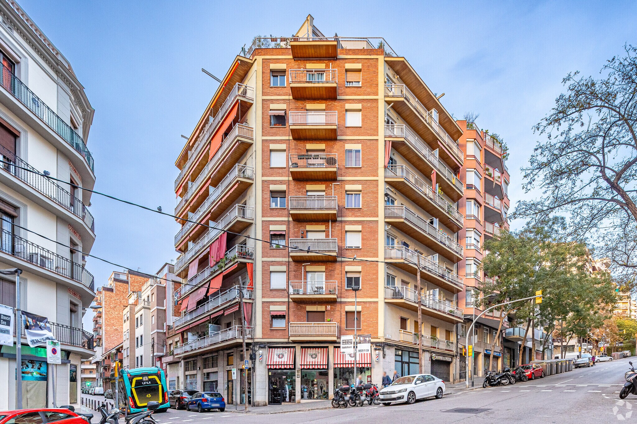 Edificio residencial en Barcelona, Barcelona en venta Foto principal- Imagen 1 de 5