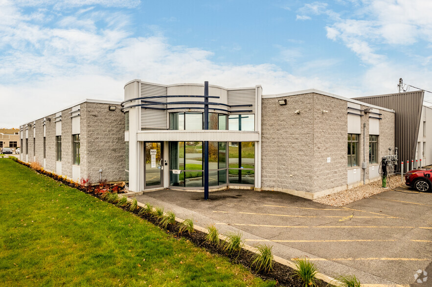 275 Av Liberté, Candiac, QC en alquiler - Foto del edificio - Imagen 2 de 23