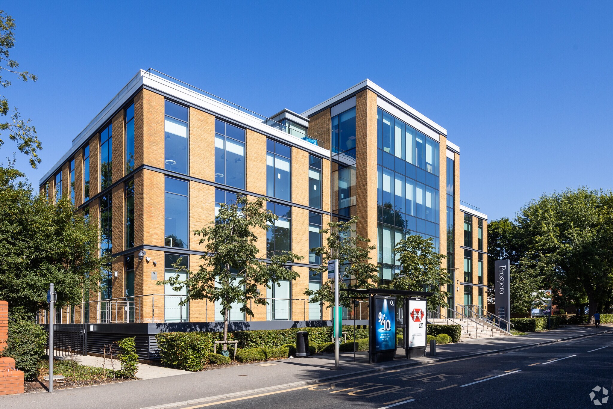 73 London Rd, Redhill en alquiler Foto principal- Imagen 1 de 9