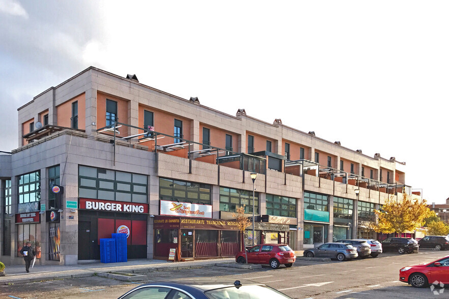 Vía de las Dos Castillas, 15, Pozuelo De Alarcón, Madrid en alquiler - Foto principal - Imagen 1 de 3