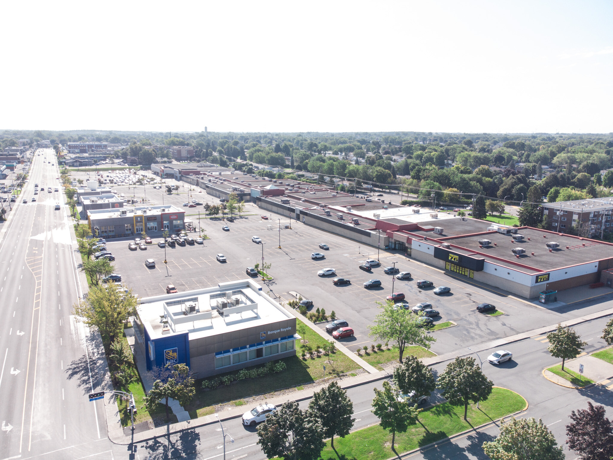 200 Blvd D’Anjou, Châteauguay, QC en alquiler Vista aérea- Imagen 1 de 9