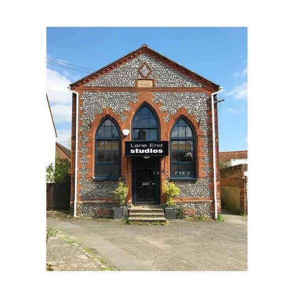 High St, Lane End en alquiler - Foto del edificio - Imagen 1 de 4