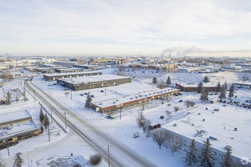 4412 Manilla Rd SE, Calgary, AB en alquiler - Vista aérea - Imagen 2 de 6