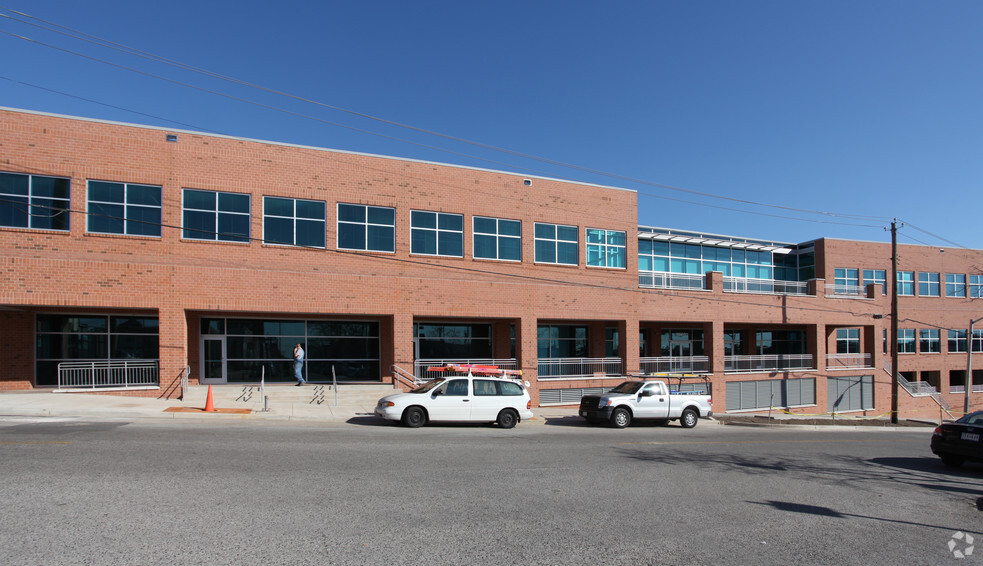 3700 Fleet St, Baltimore, MD en alquiler - Foto del edificio - Imagen 2 de 4