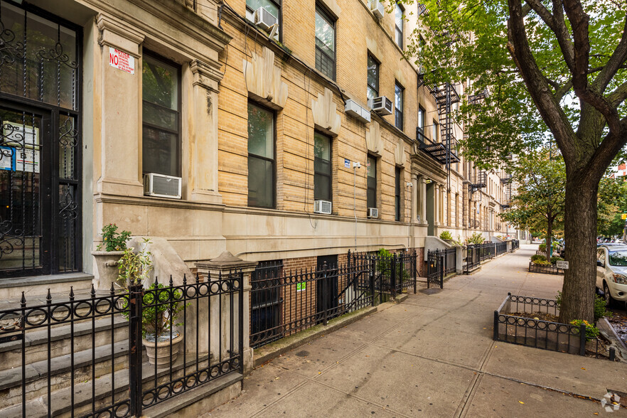 411-421 Manhattan Ave, New York, NY en alquiler - Foto del edificio - Imagen 3 de 6