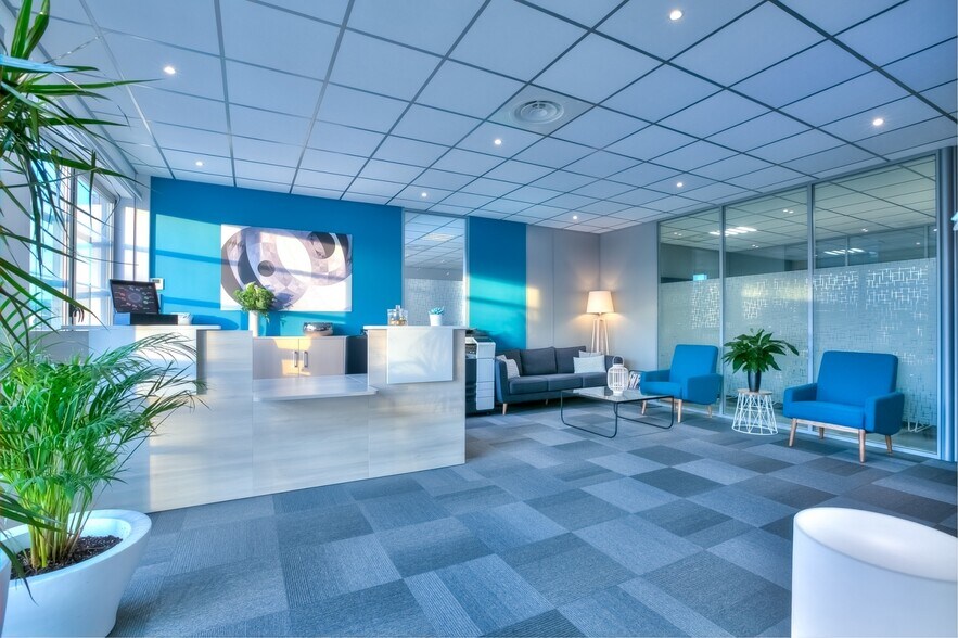 535 Route Des Lucioles, Valbonne en alquiler - Foto del edificio - Imagen 3 de 9