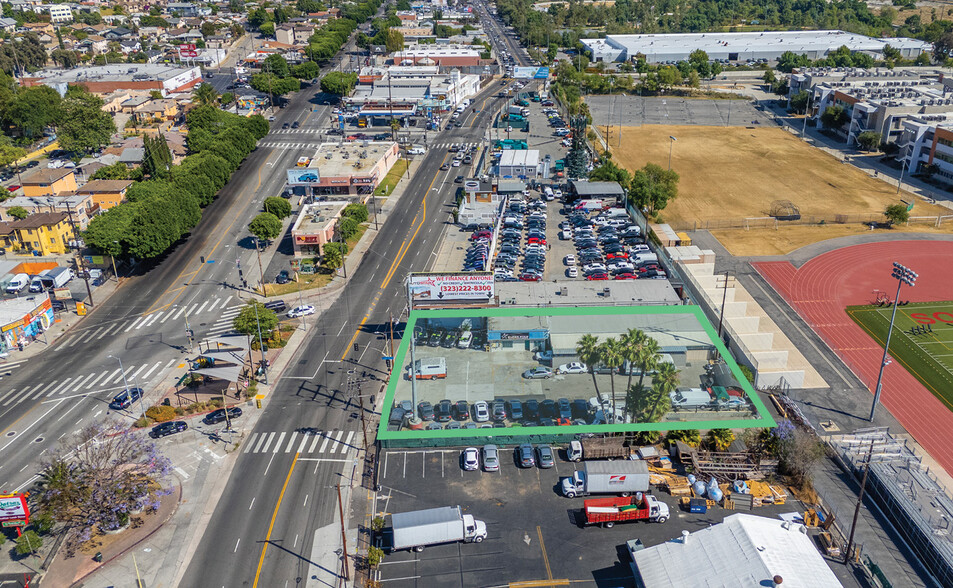 2250 N San Fernando Rd, Los Angeles, CA en venta - Foto del edificio - Imagen 1 de 16