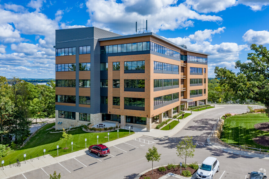 2921 Landmark Pl, Madison, WI en alquiler - Foto del edificio - Imagen 2 de 11