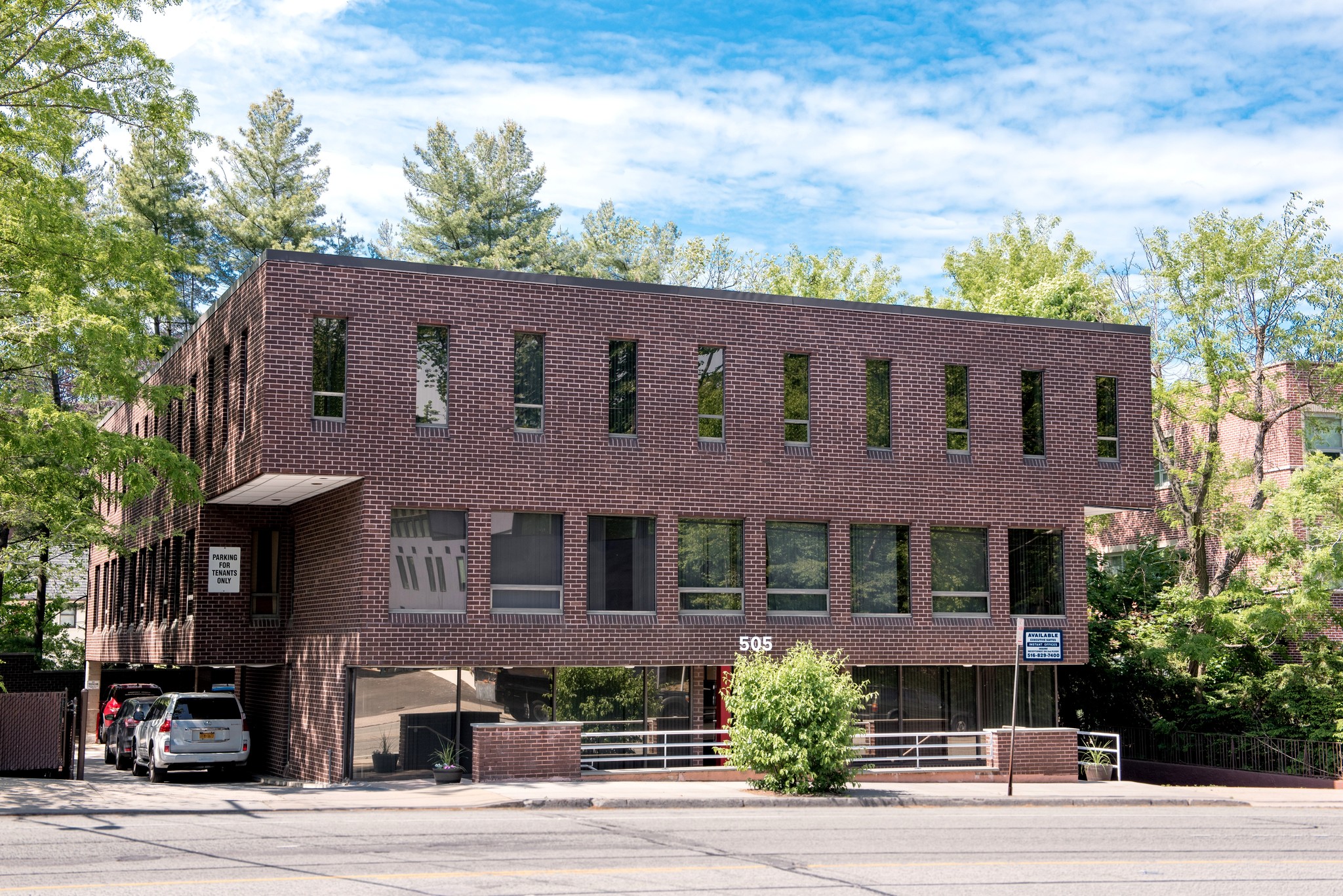 505 Northern Blvd, Great Neck, NY en alquiler Foto del edificio- Imagen 1 de 5