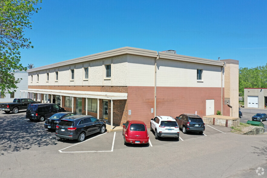 441-445 NW Old Highway 8, New Brighton, MN en alquiler - Foto del edificio - Imagen 1 de 15