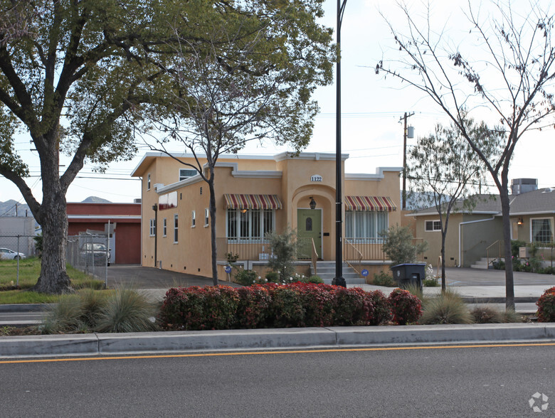 1122 W Burbank Blvd, Burbank, CA en alquiler - Foto del edificio - Imagen 3 de 8