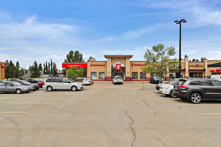 993 Fir St, Sherwood Park, AB en alquiler - Foto del edificio - Imagen 2 de 39