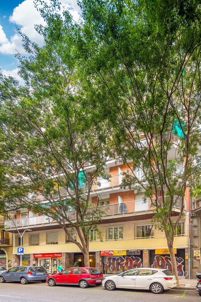 Más detalles de Carrer del Marquès de Campo Sagrado, 5, Barcelona - Local en alquiler