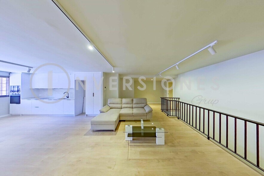 Edificio residencial en Barcelona, Barcelona en venta - Foto del interior - Imagen 3 de 6