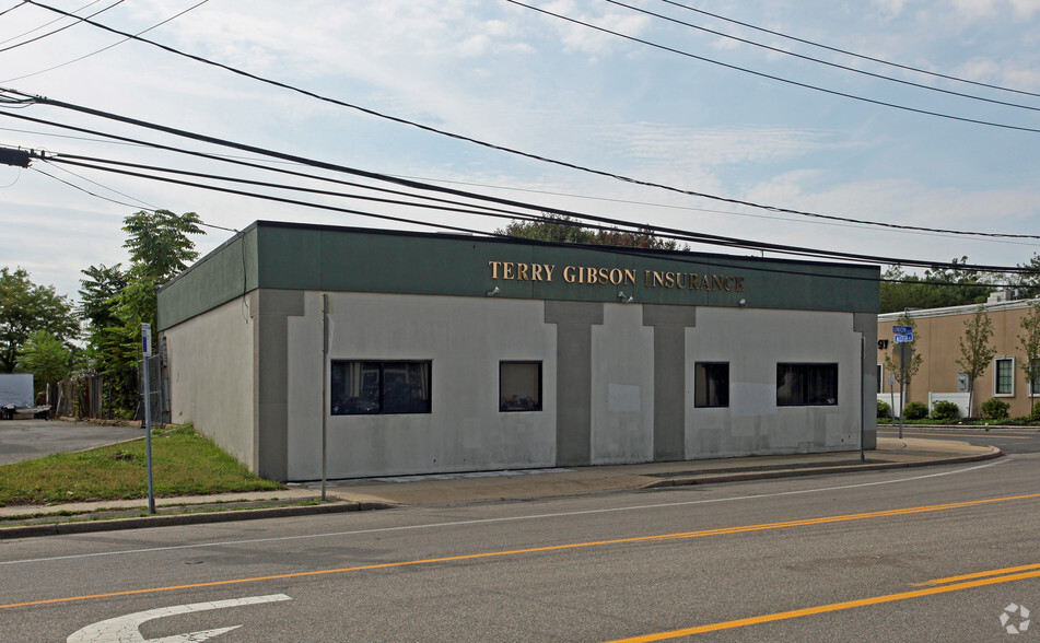 1918 Union Blvd, Bay Shore, NY en alquiler - Foto del edificio - Imagen 2 de 7