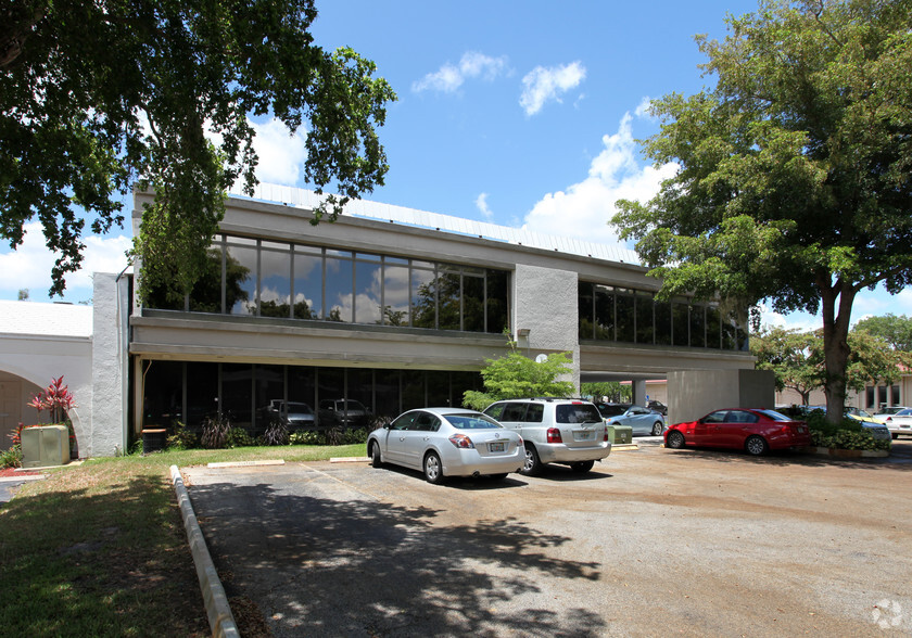 7520 NW 5th St, Fort Lauderdale, FL en alquiler - Foto del edificio - Imagen 1 de 5