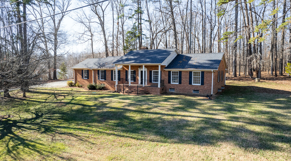 5600 Durham Rd, Roxboro, NC en venta - Foto del edificio - Imagen 1 de 19