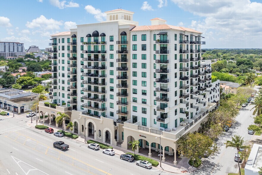 1300 Ponce De Leon Blvd, Coral Gables, FL en venta - Foto del edificio - Imagen 1 de 1