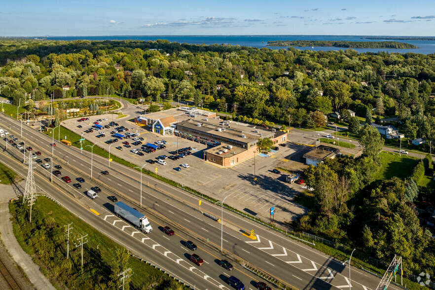 90 Rue Morgan, Baie-d'Urfé, QC en alquiler - Vista aérea - Imagen 3 de 27