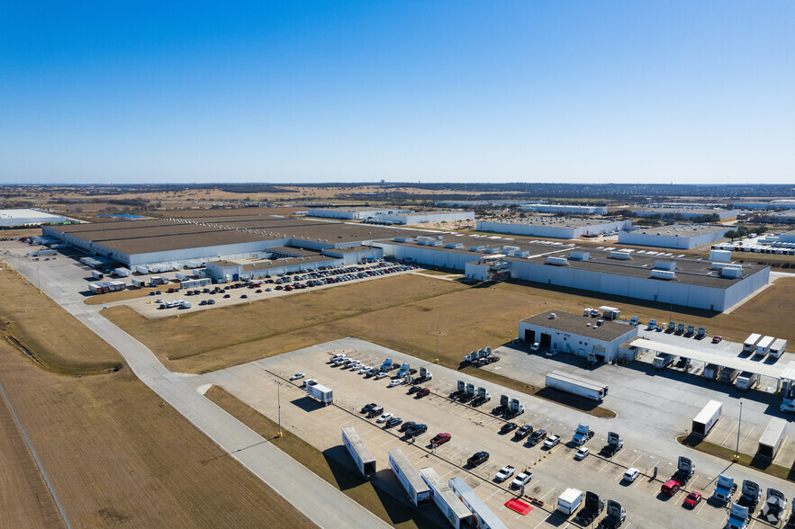 743 Henrietta Creek Rd, Roanoke, TX en alquiler - Foto del edificio - Imagen 1 de 10