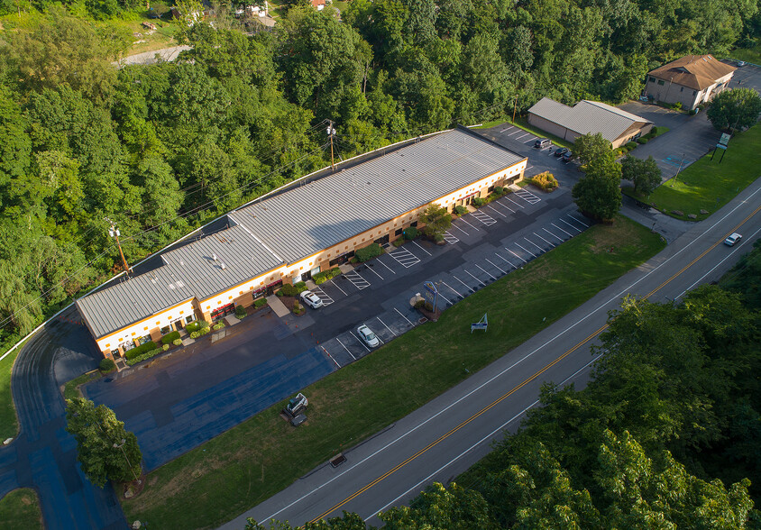 2800-2822 Golden Mile Hwy, Pittsburgh, PA en alquiler - Foto del edificio - Imagen 2 de 6