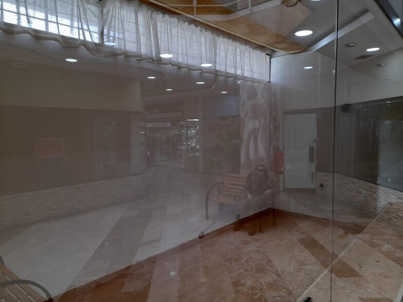 Local en Cáceres, Cáceres en alquiler - Foto del edificio - Imagen 2 de 4