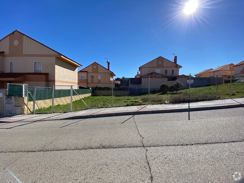 Terreno en Valdemorillo, Madrid en venta - Foto del edificio - Imagen 3 de 3