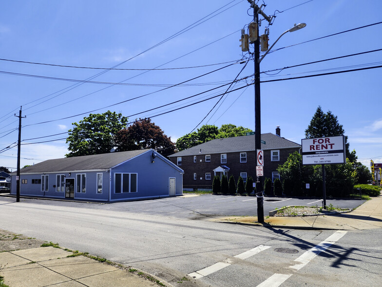 145 Newport Ave, Pawtucket, RI en alquiler - Foto del edificio - Imagen 1 de 20