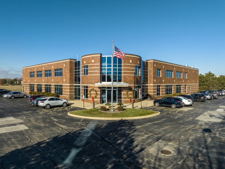 1190 Corporate Center Dr, Oconomowoc, WI en venta - Foto del edificio - Imagen 1 de 4