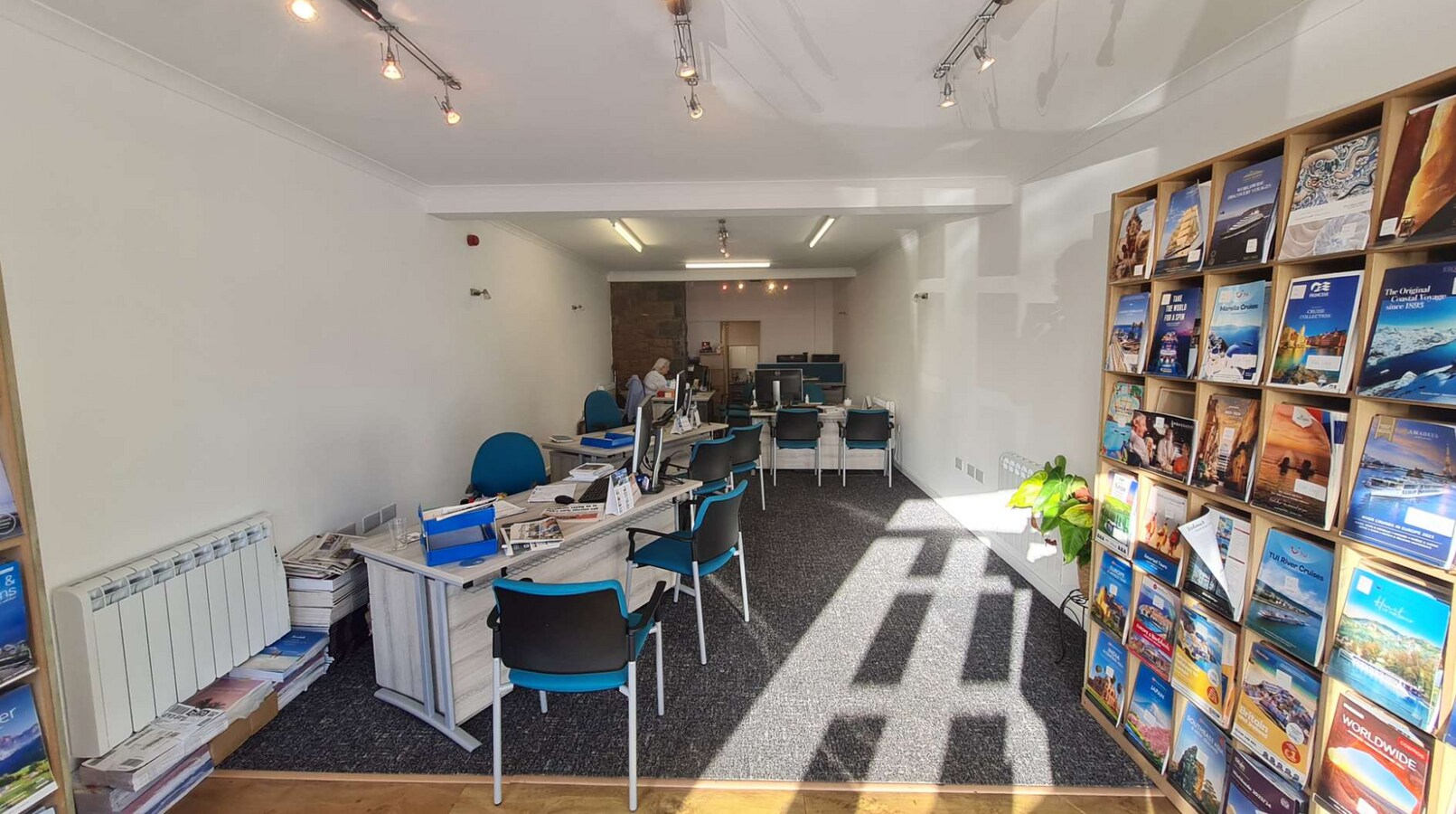 1 The Bridge, Guernsey, CID GY3 5TD - Unidad Units 1&2 -  - Foto del interior - Image 1 of 4