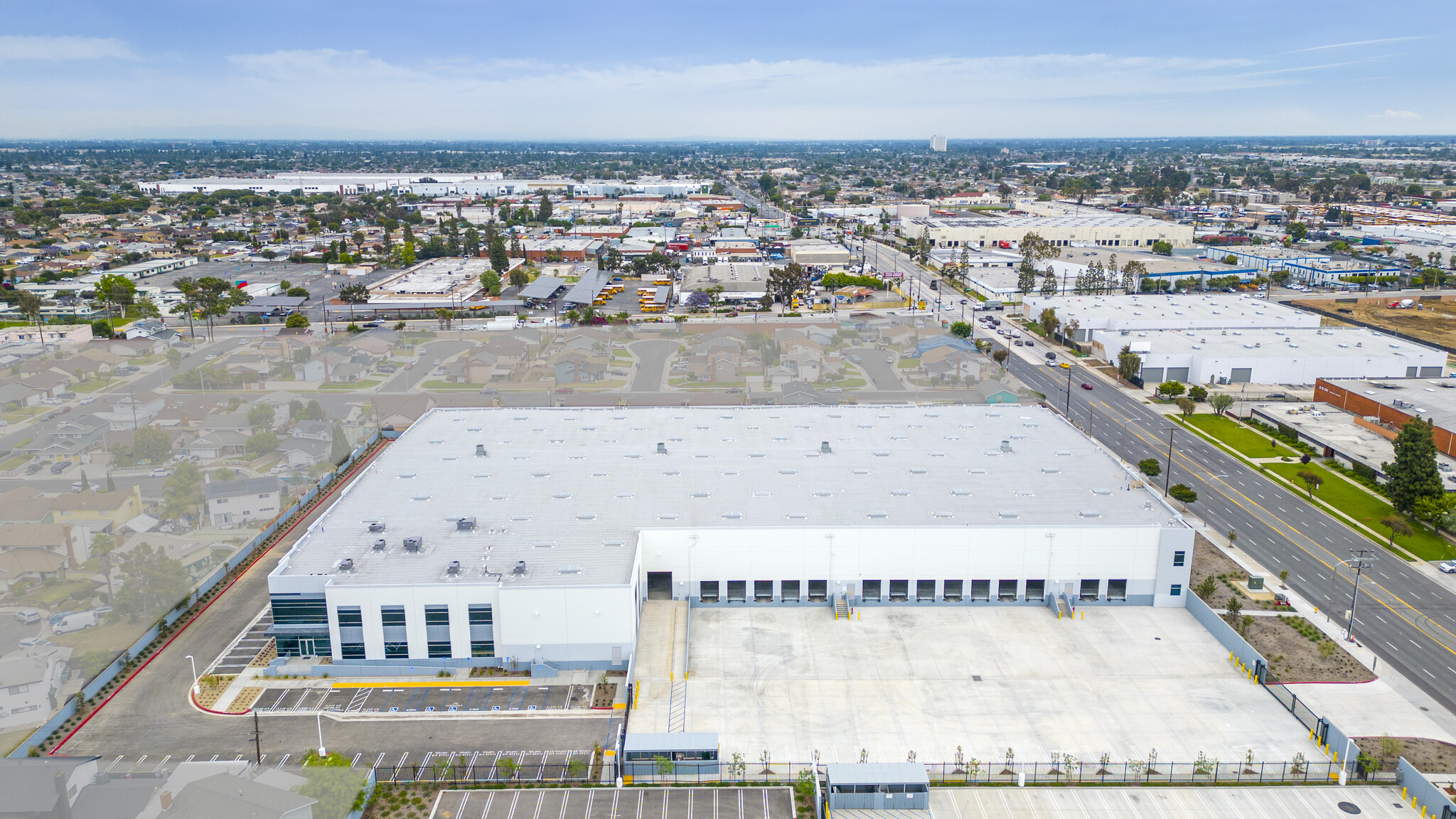 159 E Rosecrans Ave, Los Angeles, CA en alquiler Foto del edificio- Imagen 1 de 7