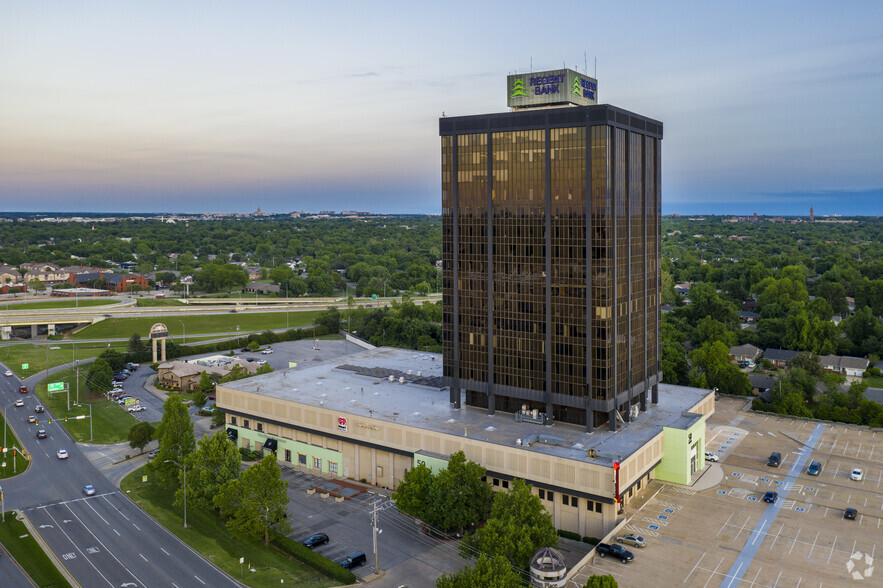 1900 NW Expressway, Oklahoma City, OK en alquiler - Foto principal - Imagen 1 de 28