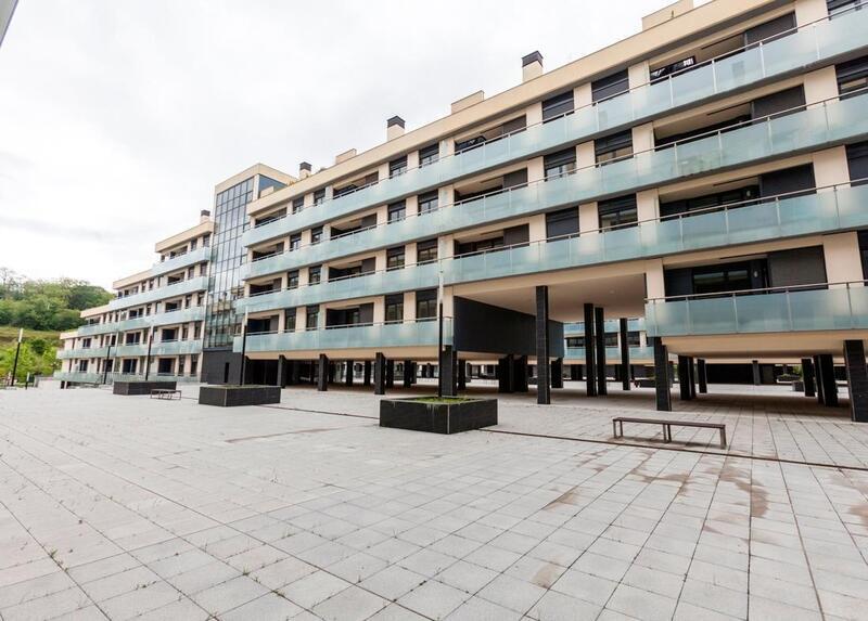 Calle Tapia de Casariego, Oviedo, Asturias en venta - Foto del edificio - Imagen 3 de 12