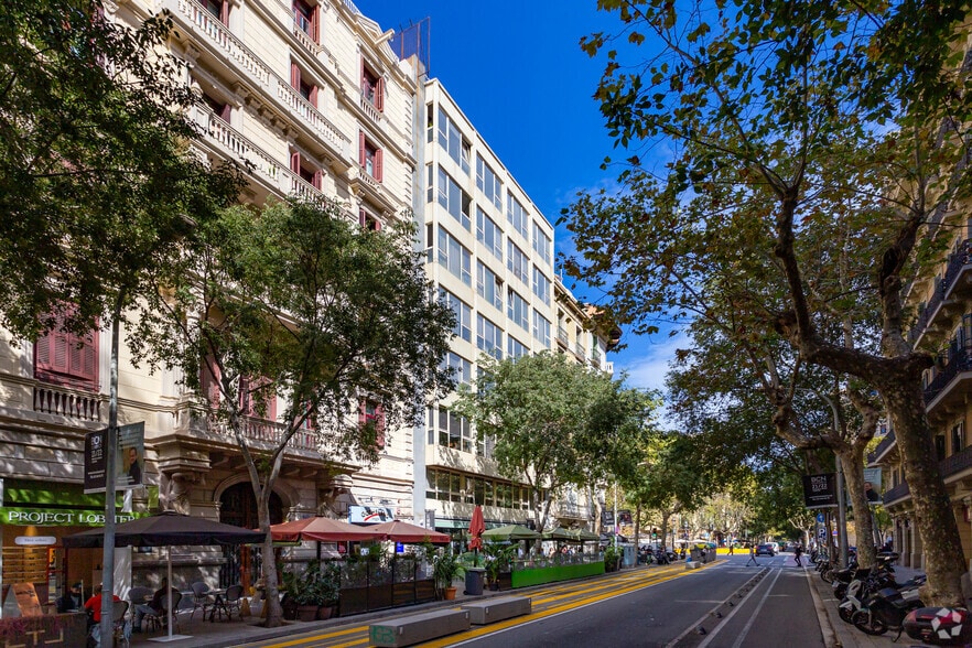 Oficina en Barcelona en alquiler - Foto del edificio - Imagen 2 de 7