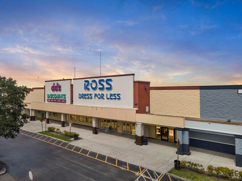 21301-21495 NW 2nd Ave, Miami, FL en alquiler - Foto del edificio - Imagen 2 de 6