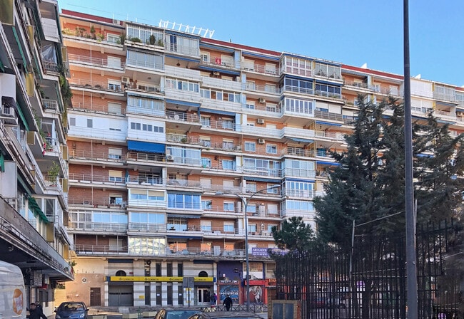 Más detalles de Calle Porto Cristo, 13, Alcorcón - Edificio residencial​ en venta