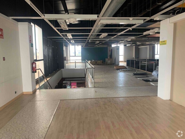 Nave en Alcalá de Henares, Madrid en alquiler - Foto del edificio - Imagen 3 de 5