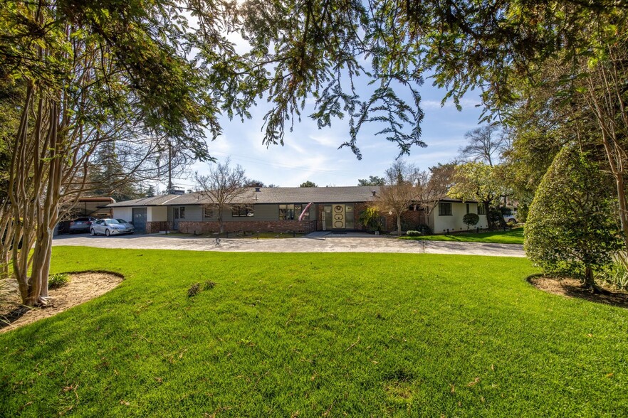 542 W Browning Ave, Fresno, CA en venta - Foto del edificio - Imagen 1 de 39