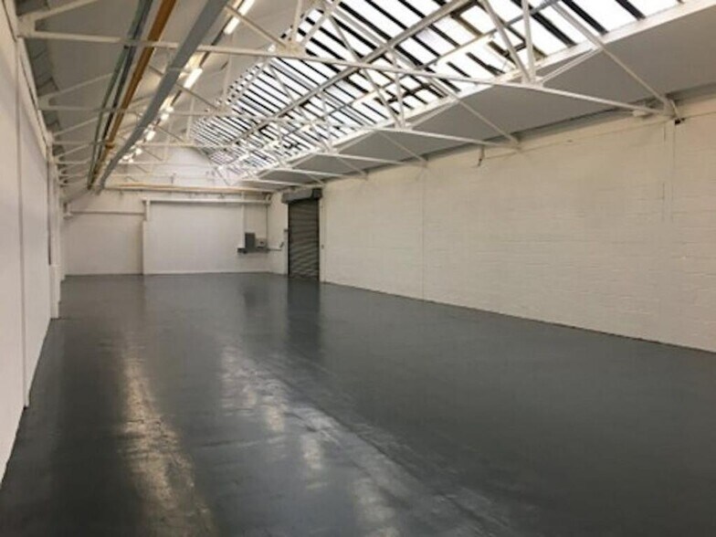 2 Courtenay Rd, Wembley en alquiler - Foto del edificio - Imagen 3 de 14