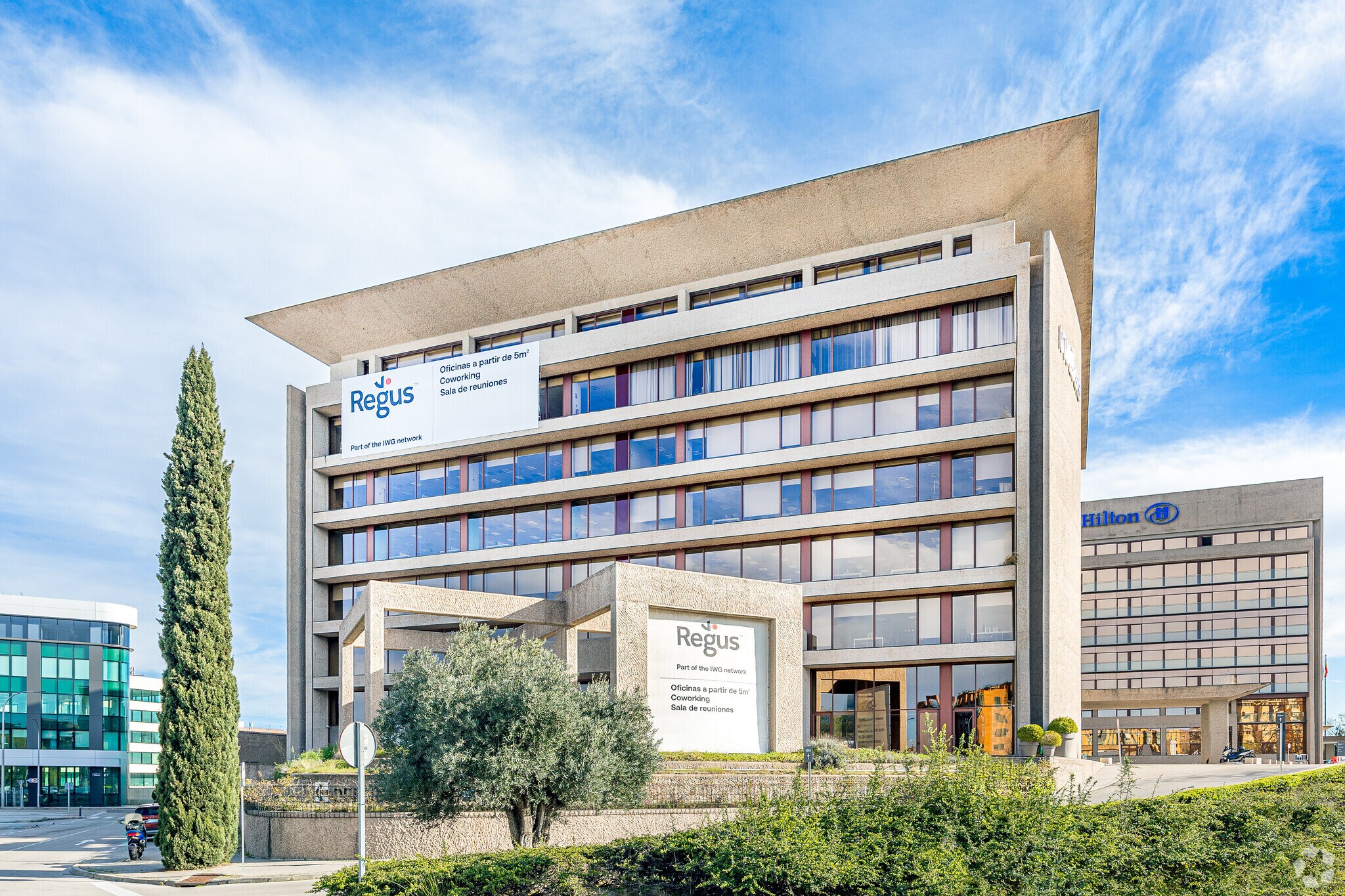 Avenida Hispanidad, 6, Madrid, Madrid en alquiler Foto del edificio- Imagen 1 de 19