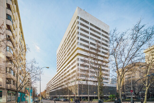 Más detalles de Calle Orense, 69, Madrid - Oficina en alquiler